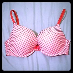 VS pushup bra